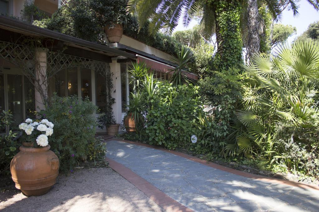 Hotel Mignon Forte dei Marmi Exteriör bild